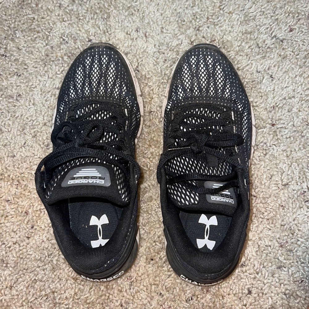 Under Armor Sneakers